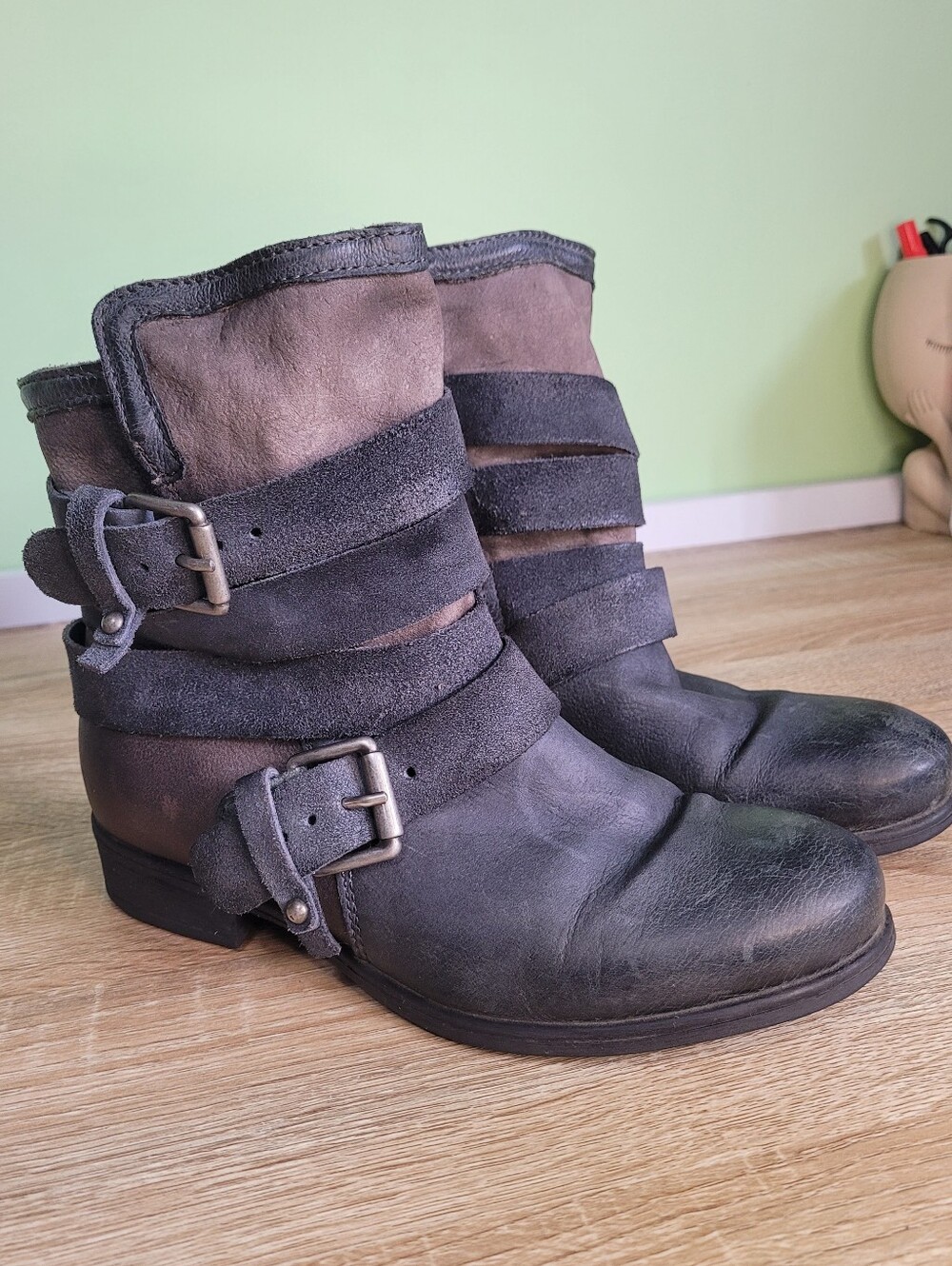 Miz Mooz Moto Ankle Boots Zip Up Distressed Leather Buckle Slouchy 37
